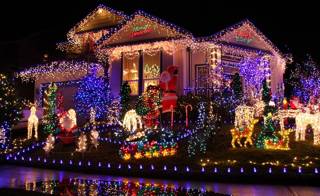 The Best Christmas Lights Installer in Calgary