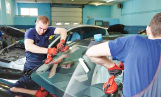 Best Glass Repair Shop in Calgary
